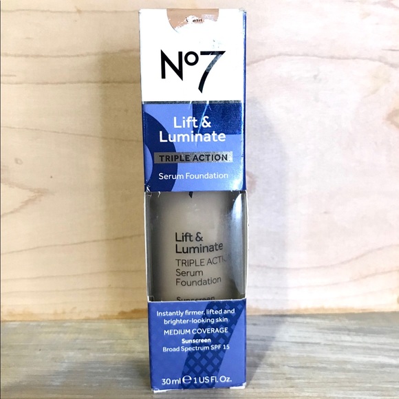 No7 Lift & Luminate Triple Action Serum Foundation - Picture 1 of 6